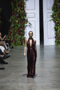 Luis Antonio inaugura San Juan Moda Maison con Aeternum: elegancia que trasciende el tiempo